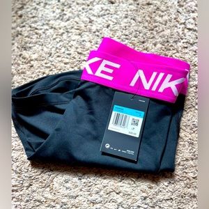 Women’s Nike Pro Spandex Size Medium